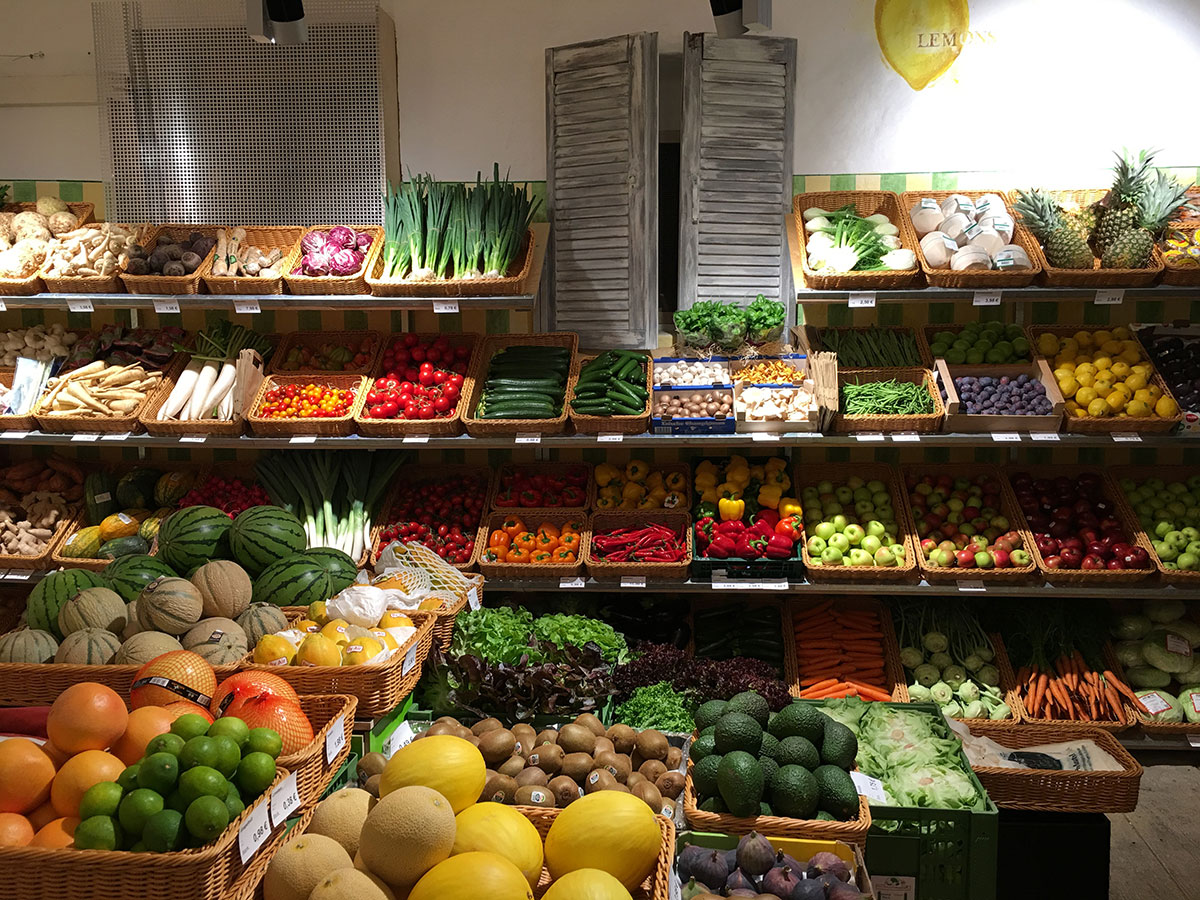 Raasid Food Background